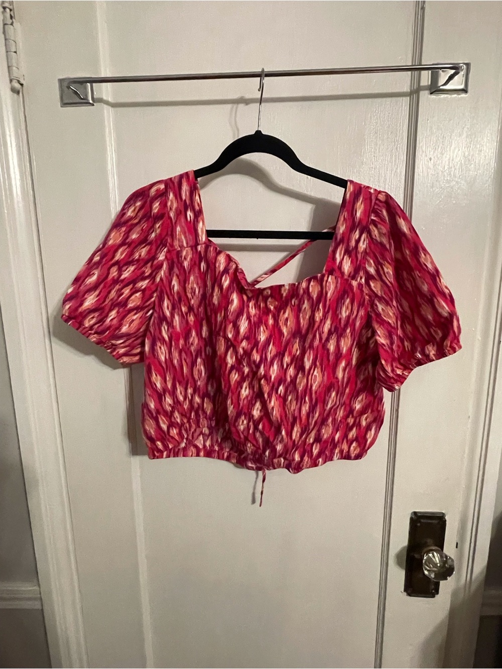 LOFT Pink Multi-Print Puff Sleeve Crop Top